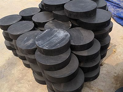 阿拉山口板式橡胶支座由若干层橡胶片与薄钢板经加压硫化